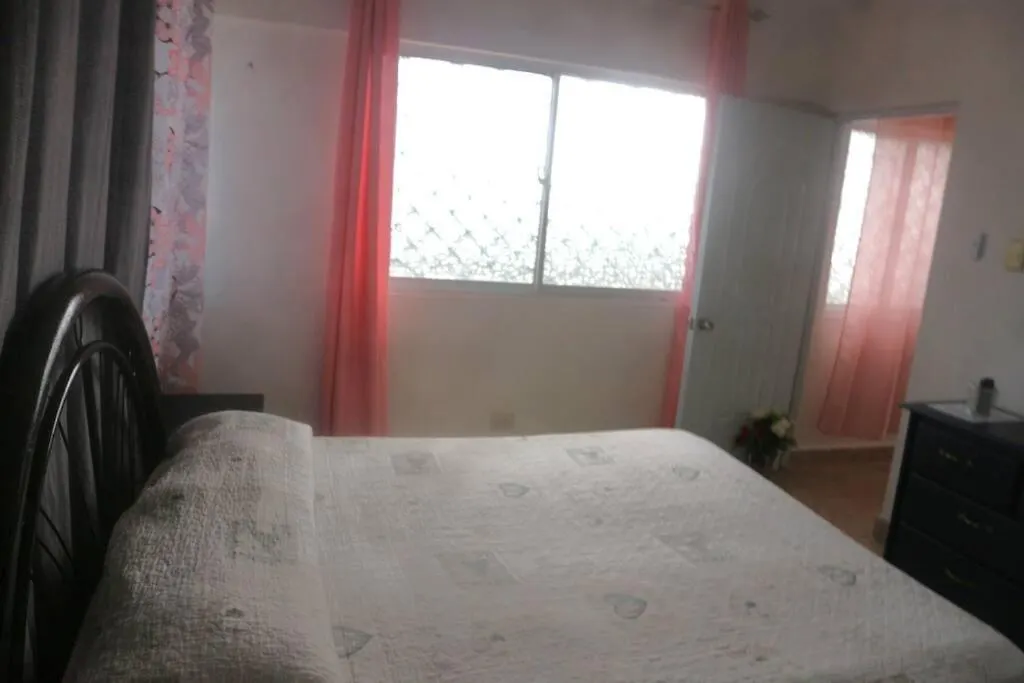 Encantador Apartamento Con Agua Caliente サントドミンゴ アパート